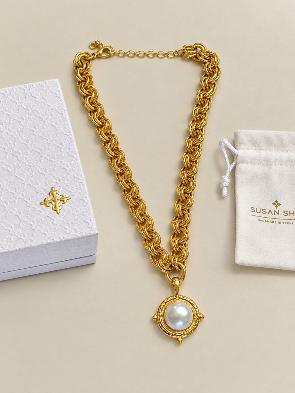 Susan Shaw Gold Tone Pearl Statement Necklace Vintage Inspired🌟